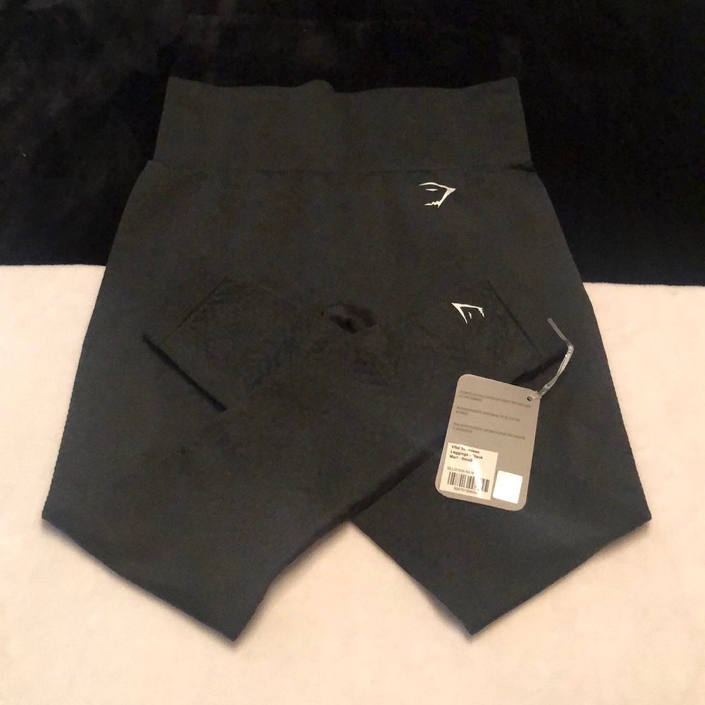 SOLD-NWT gymshark leggings
